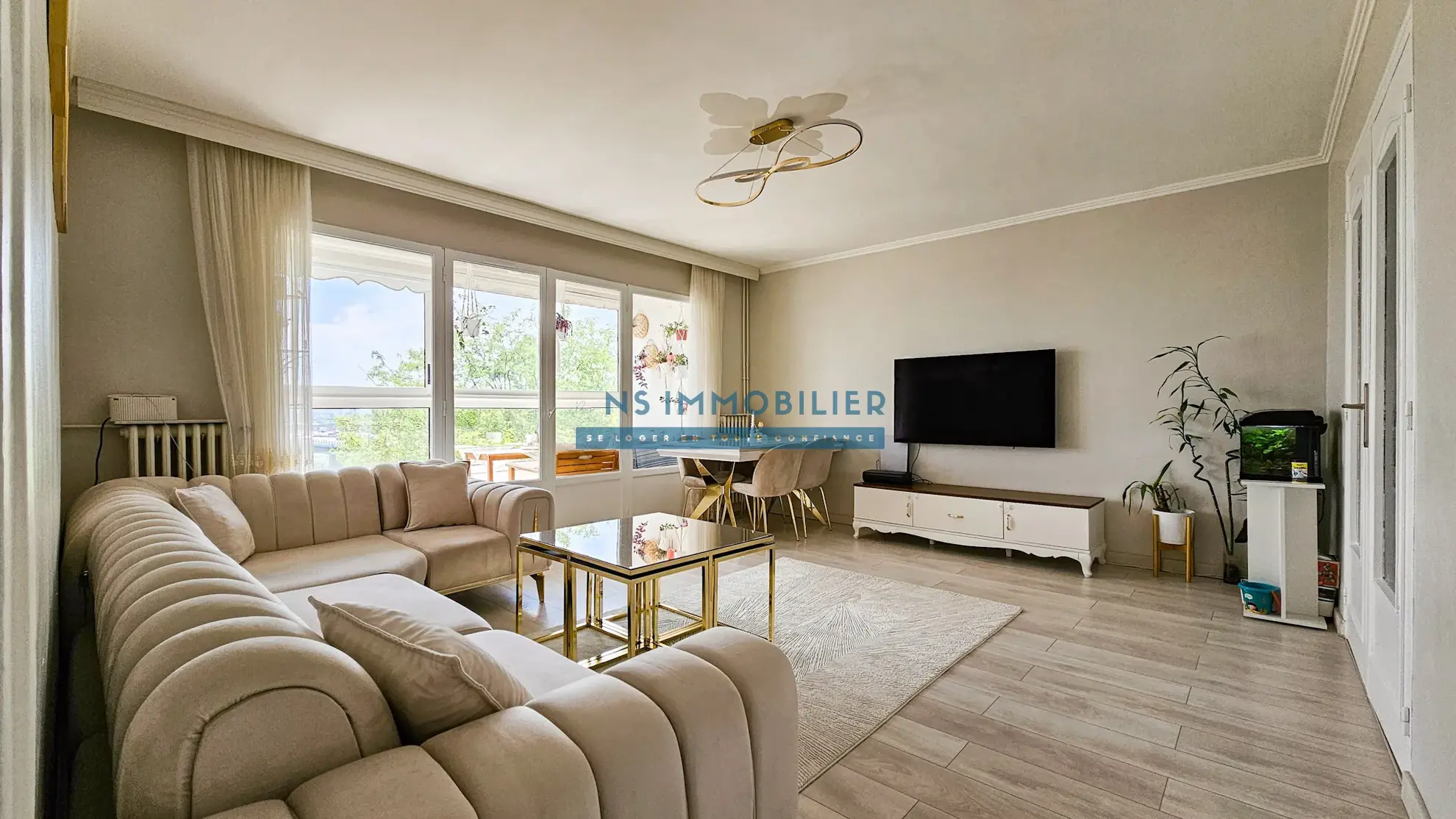 magnifique appartement F3 de 71m² avec loggia, cave et vue sur la Tour Eiffel à Argenteuil 