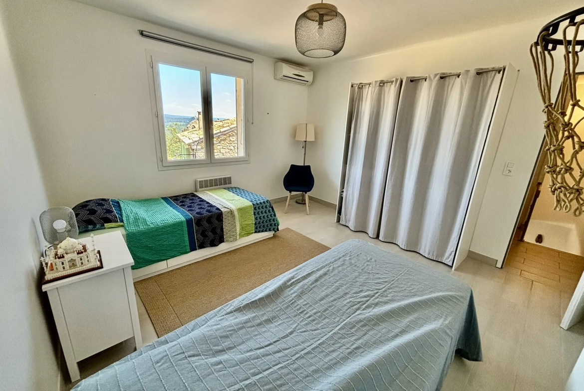 Maison de village rénovée avec vue, jacuzzi et garage à Suzette 