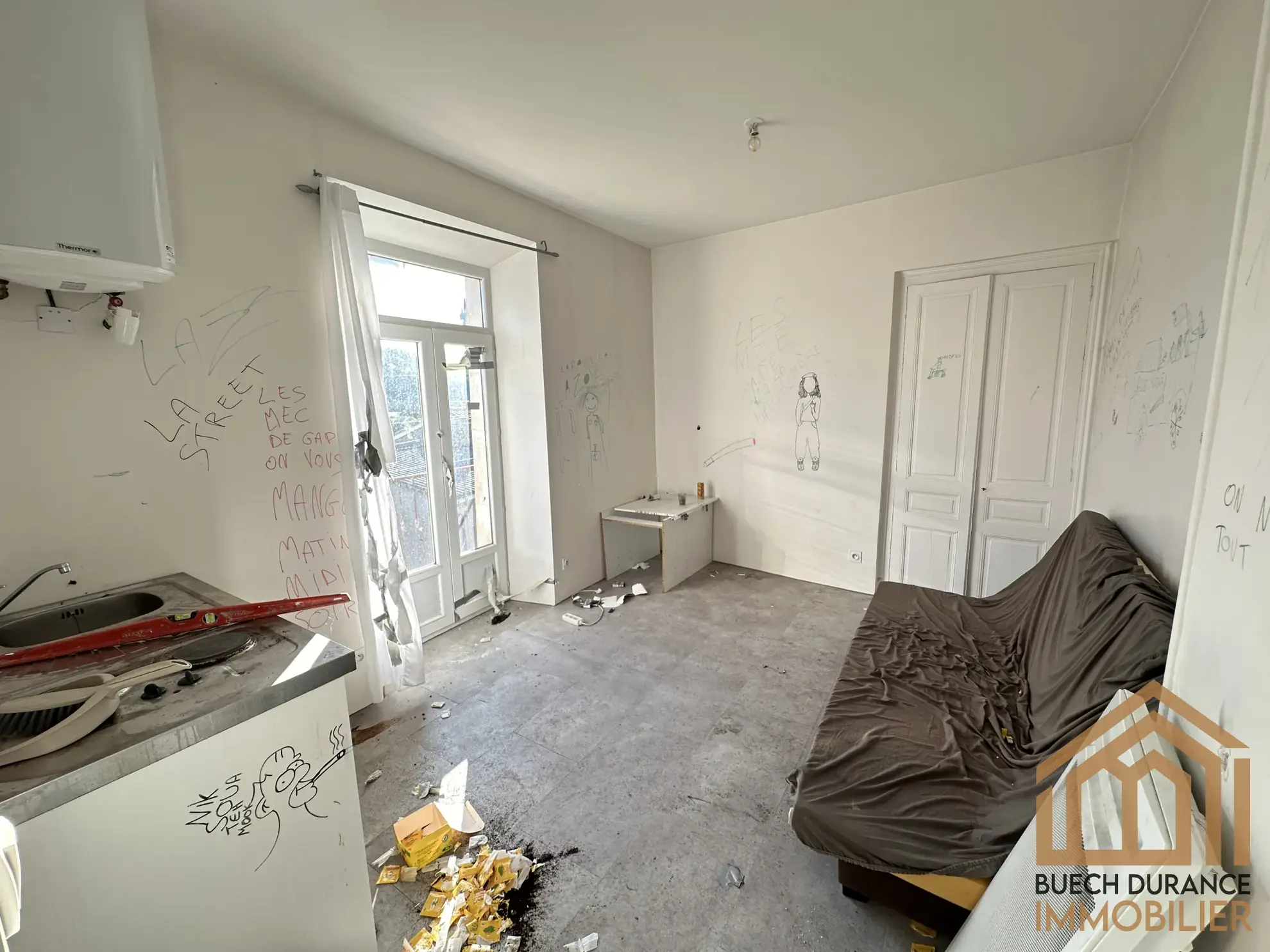 Immeuble à rénover à Laragne-Montéglin (05) – Opportunité d’investissement intéressante 