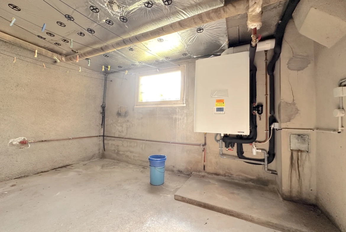 Maison à vendre à Vallet avec 4 chambres et rénovation récente 