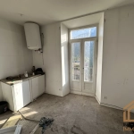Immeuble à rénover à Laragne-Montéglin (05) – Opportunité d’investissement intéressante
