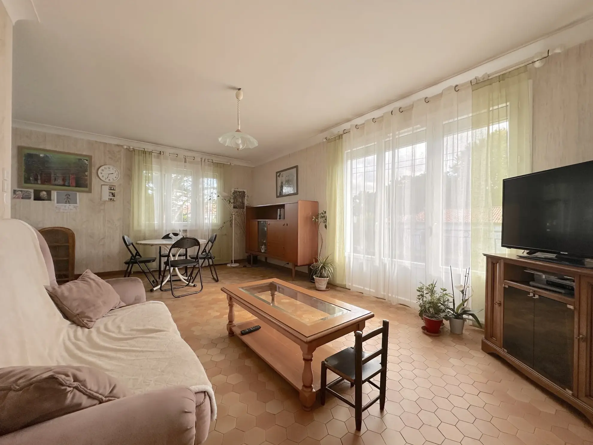 Maison à vendre à Vallet avec 4 chambres et rénovation récente 