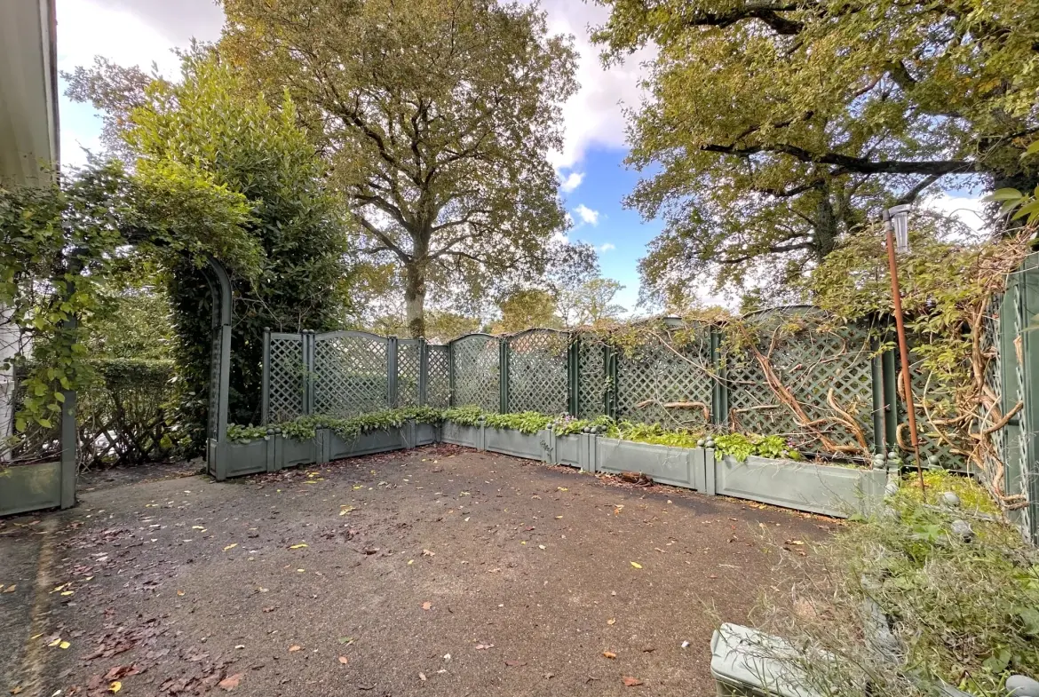 Maison à vendre à Vallet avec 4 chambres et rénovation récente 