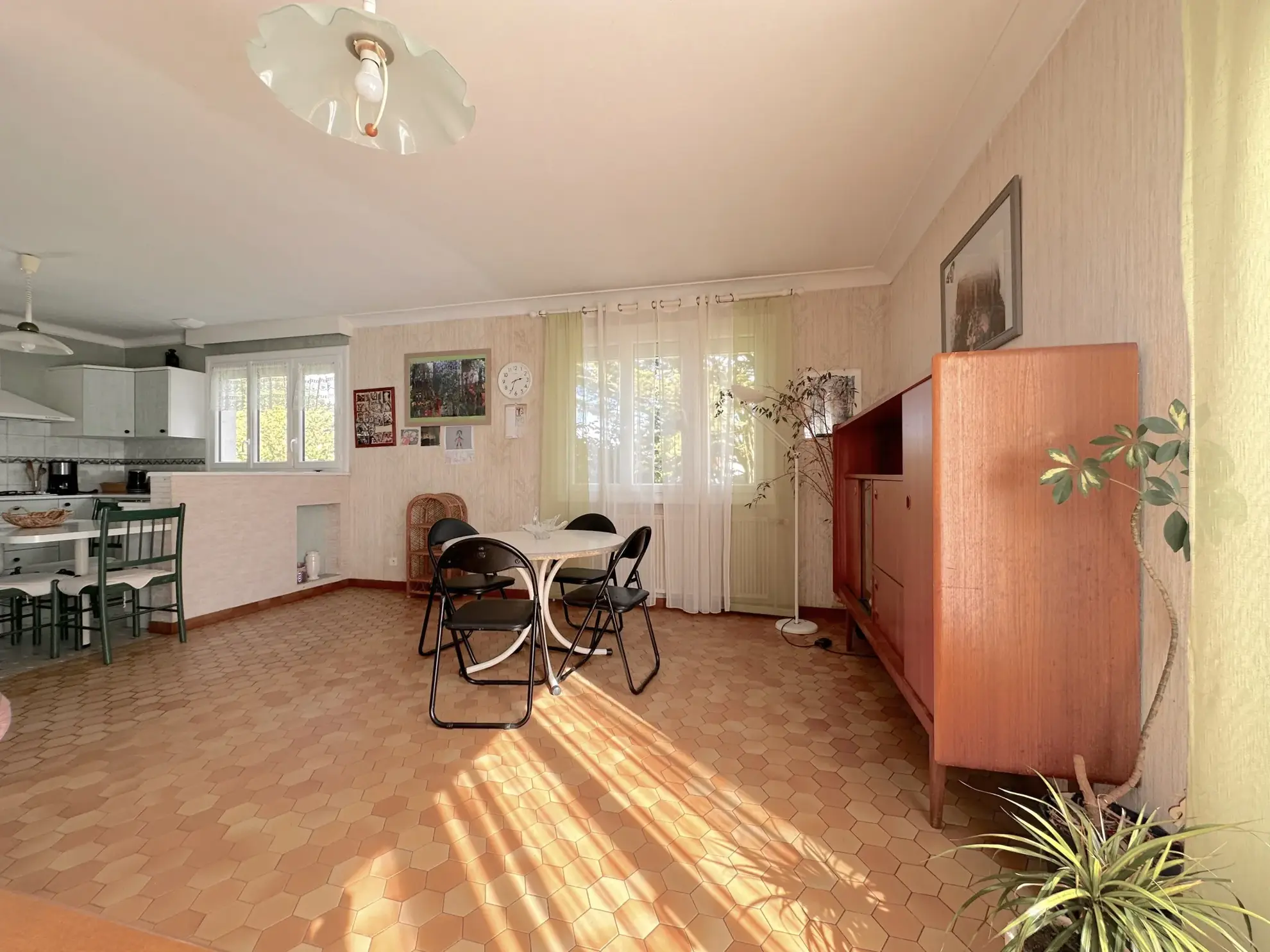 Maison à vendre à Vallet avec 4 chambres et rénovation récente 