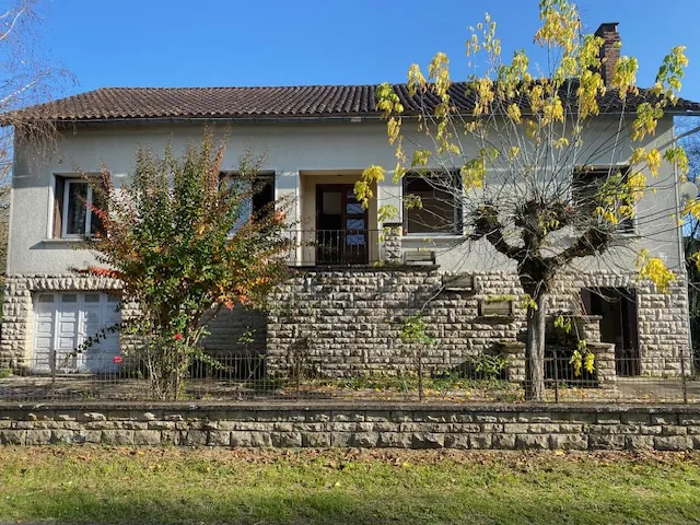 Grande maison familiale de 174 m² avec 5 chambres à Saint Paul de Serre, Dordogne 