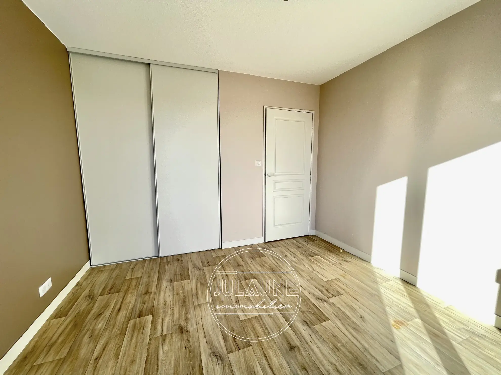 Appartement spacieux de 106 m² avec terrasse dans le quartier du Roussillon à Limoges 
