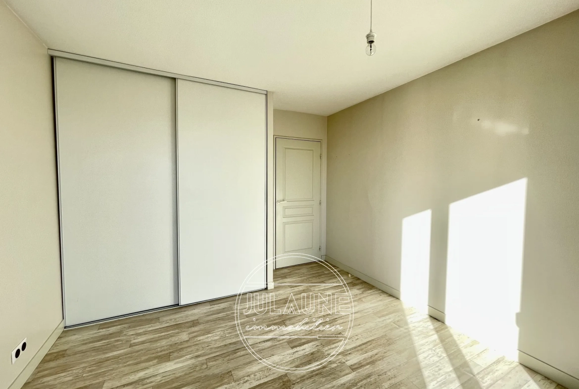 Appartement spacieux de 106 m² avec terrasse dans le quartier du Roussillon à Limoges 