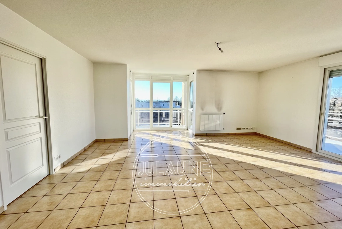 Appartement spacieux de 106 m² avec terrasse dans le quartier du Roussillon à Limoges 