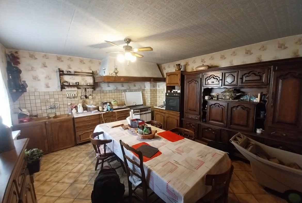 Belle maison de 135 m² avec garage, hangar et jardin à Bambiderstroff (57) 
