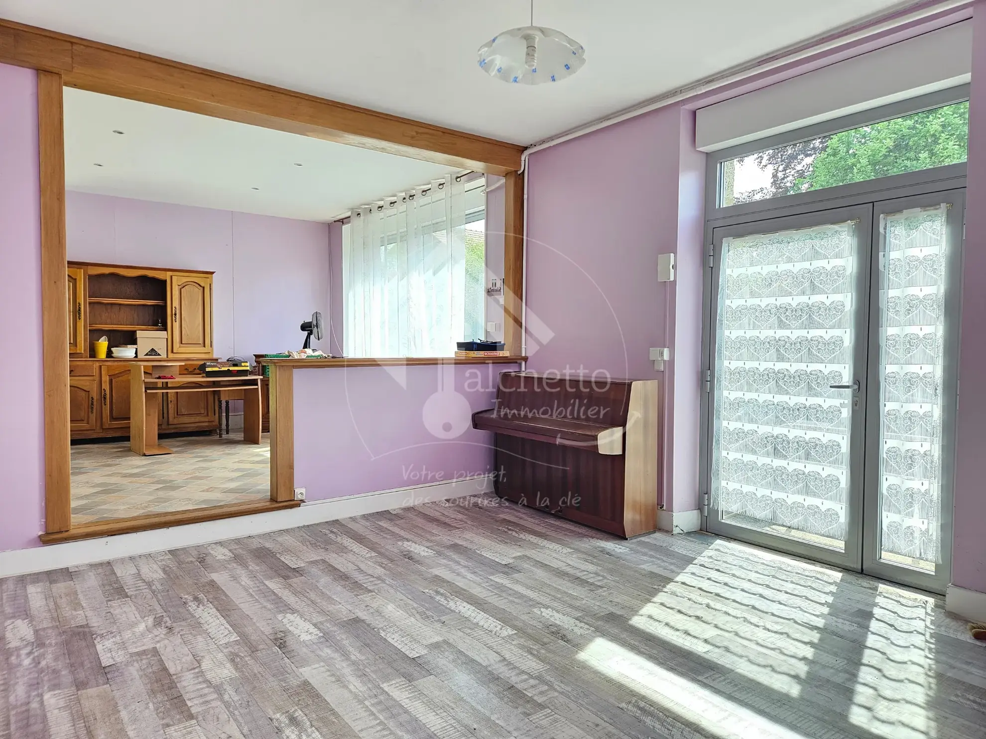 Maison de village de 125 m² à Chavroches, à finir de rénover, avec terrain et tunnel historique 