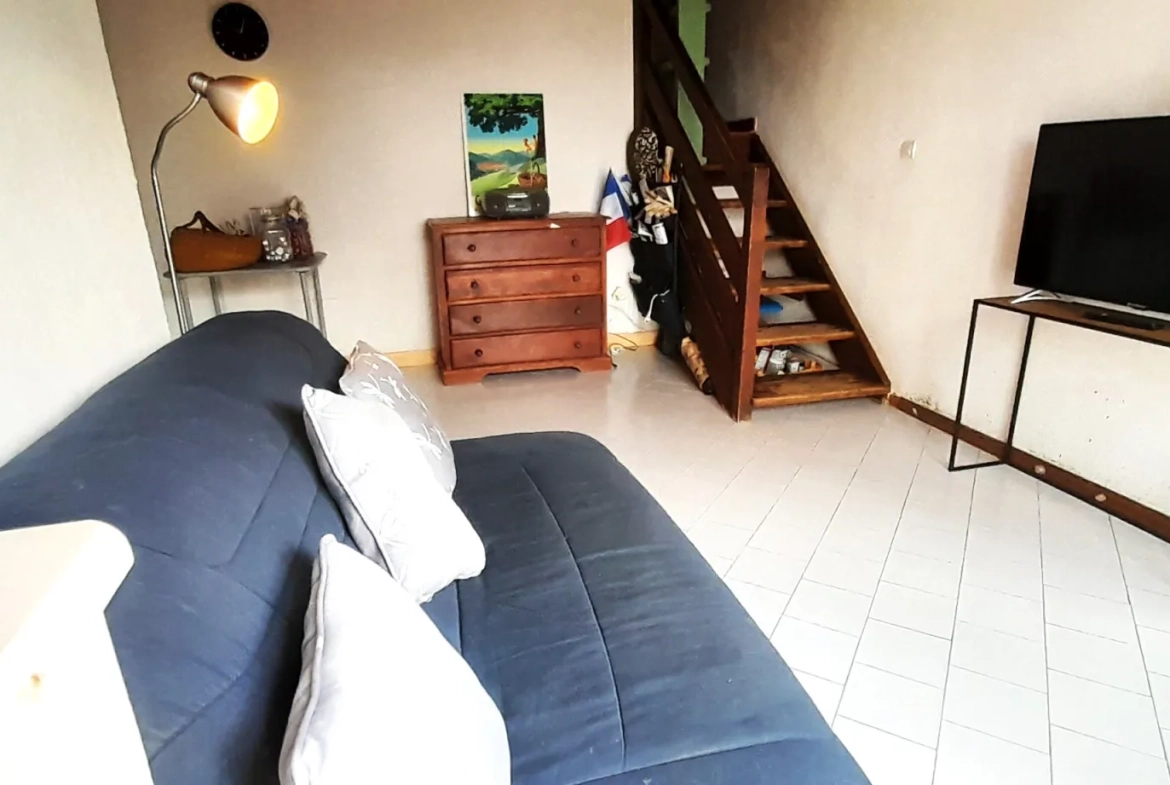 Charmant mazet en pleine nature avec terrasse à La Londe-les-Maures à vendre 