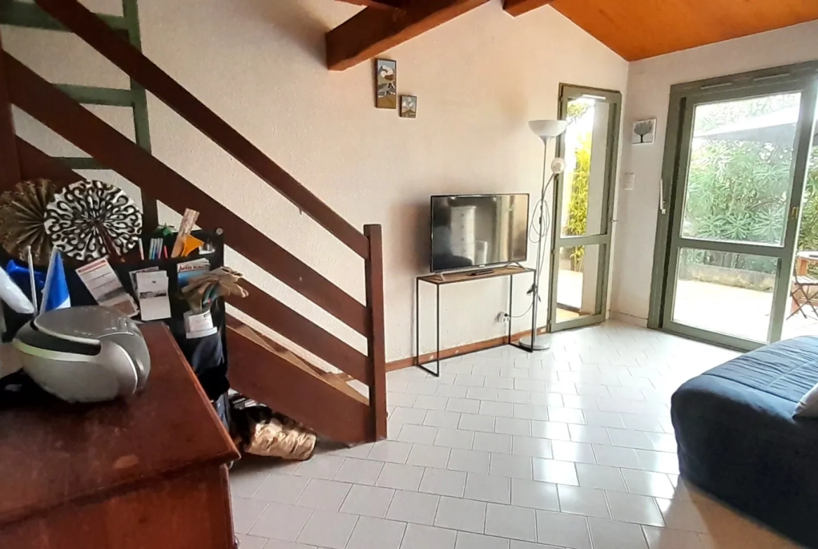 Charmant mazet en pleine nature avec terrasse à La Londe-les-Maures à vendre 