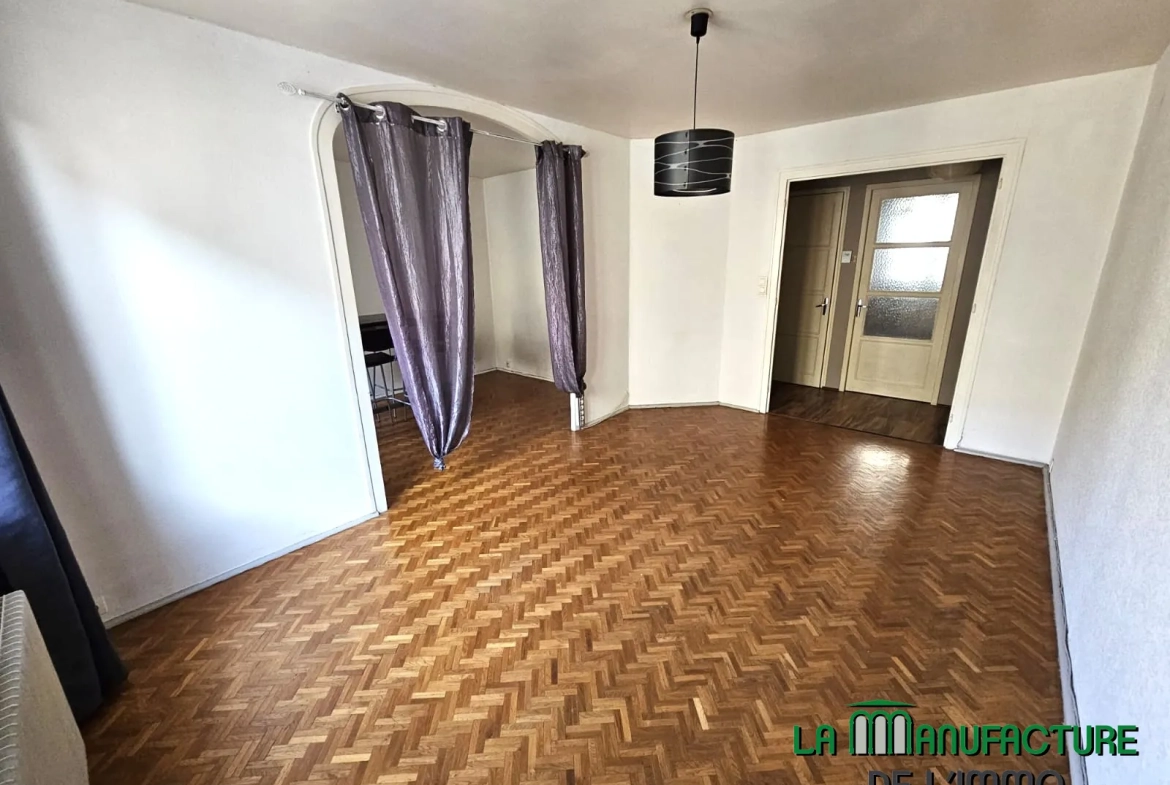 Appartement F4 à Saint-Étienne avec cave et parking, idéal achat premier logement 