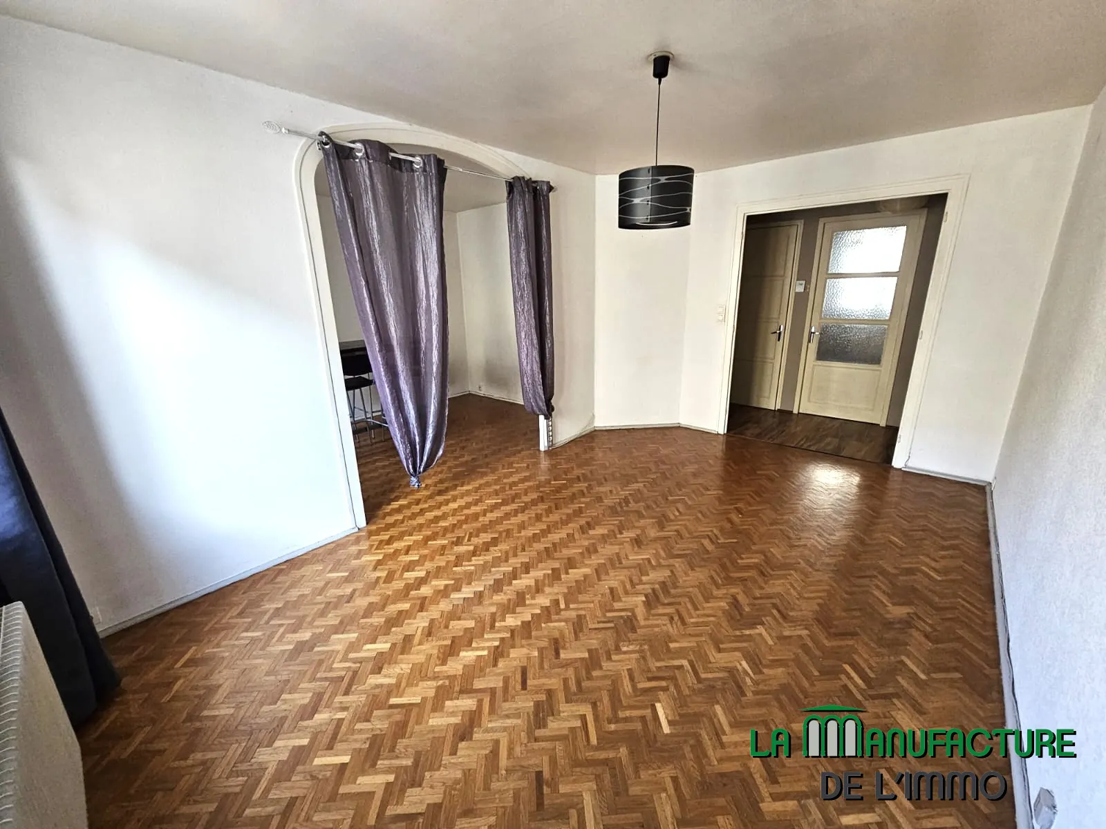Appartement F4 à Saint-Étienne avec cave et parking, idéal achat premier logement 