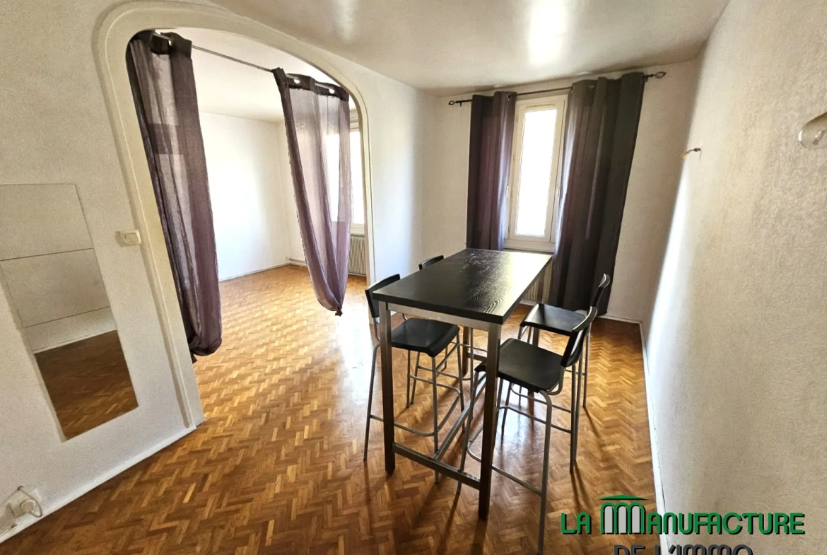 Appartement F4 à Saint-Étienne avec cave et parking, idéal achat premier logement 