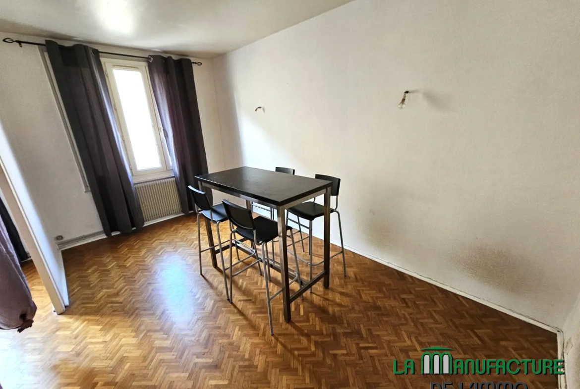 Appartement F4 à Saint-Étienne avec cave et parking, idéal achat premier logement 