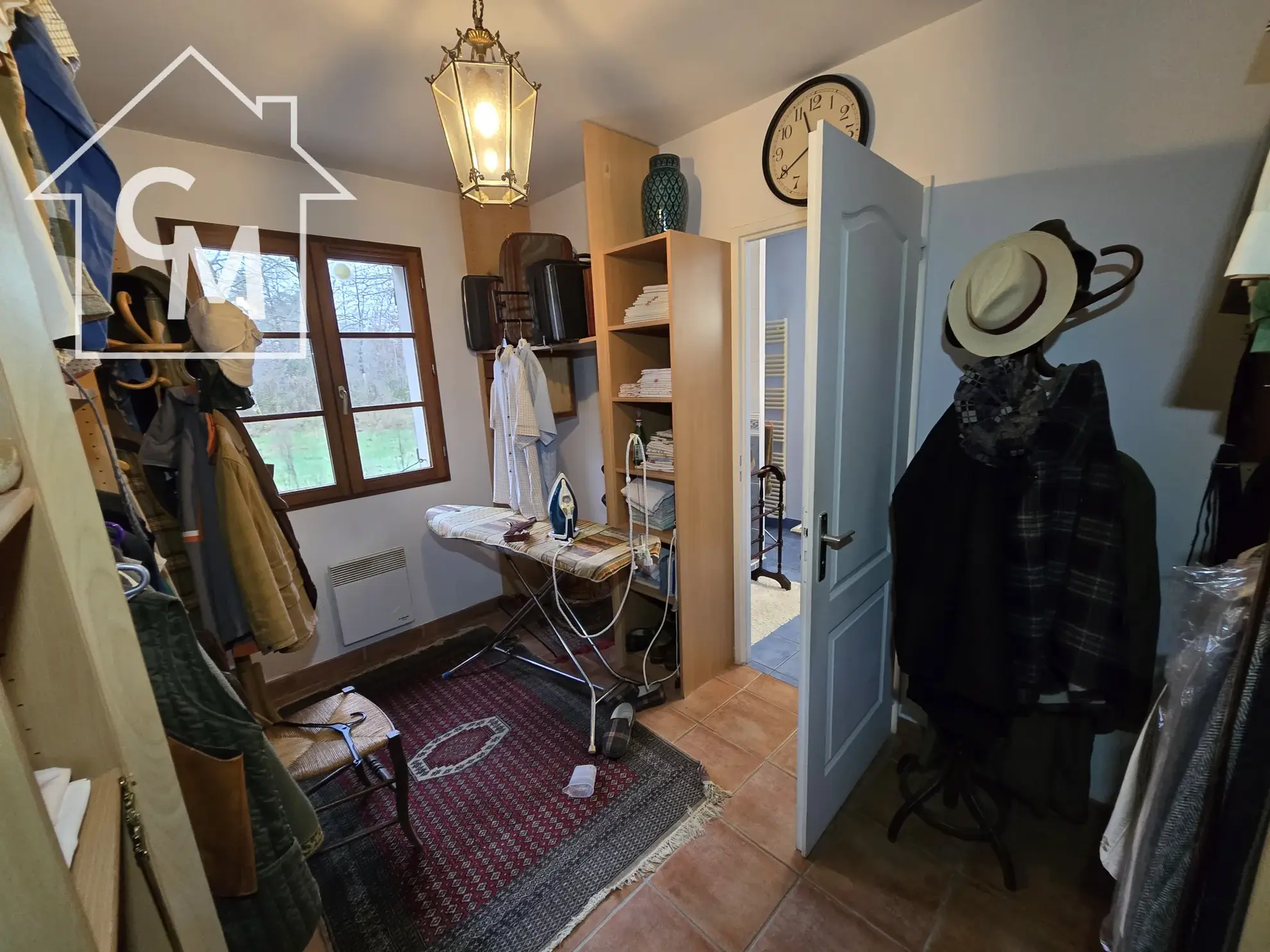 Maison à vendre à Nancay avec jardin clos de 1750 m², 3 chambres, garage et espace de vie spacieux 