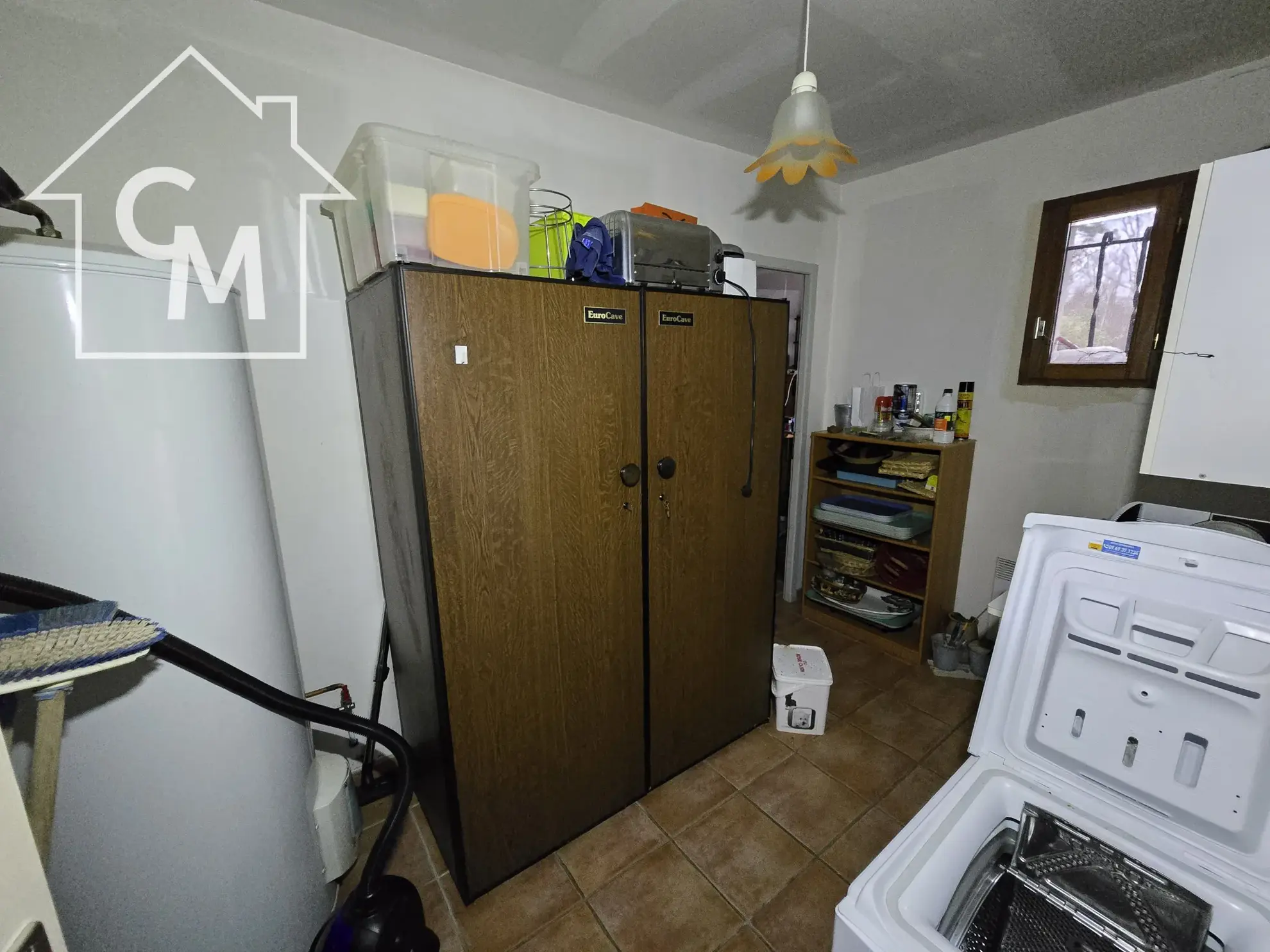 Maison à vendre à Nancay avec jardin clos de 1750 m², 3 chambres, garage et espace de vie spacieux 