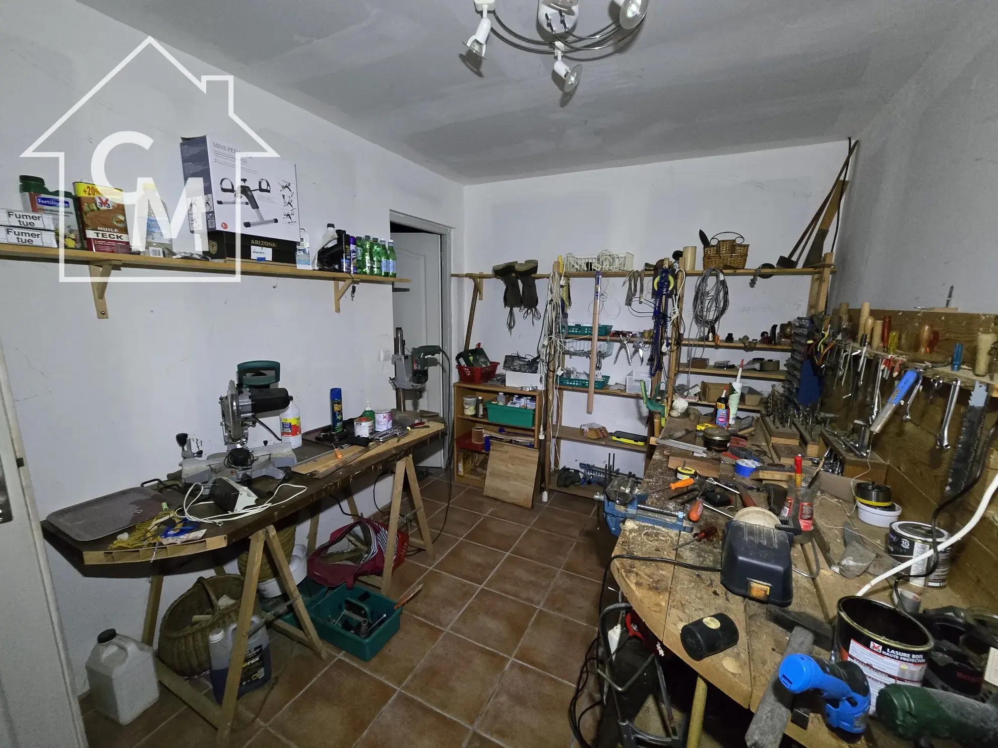 Maison à vendre à Nancay avec jardin clos de 1750 m², 3 chambres, garage et espace de vie spacieux 