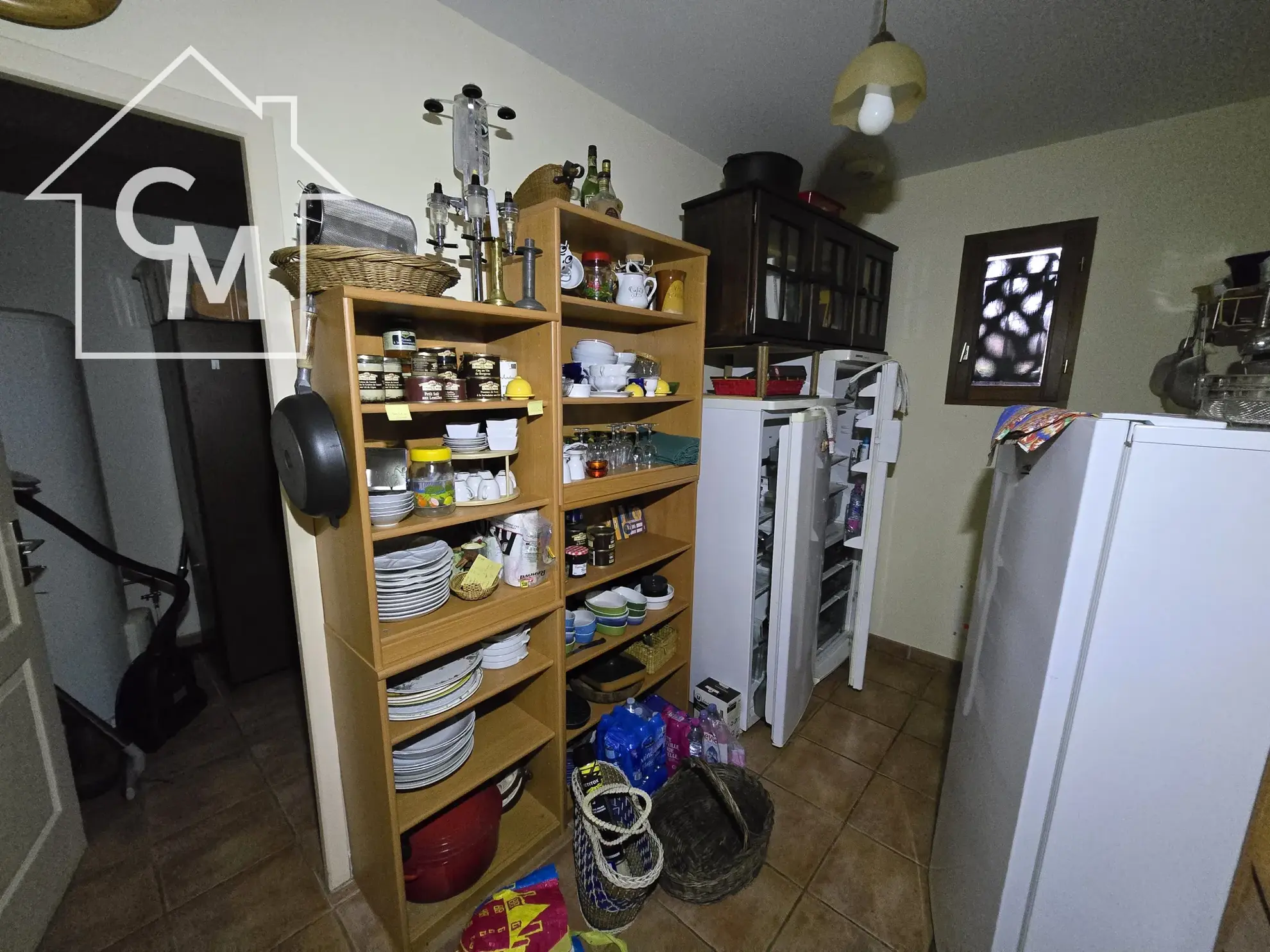 Maison à vendre à Nancay avec jardin clos de 1750 m², 3 chambres, garage et espace de vie spacieux 