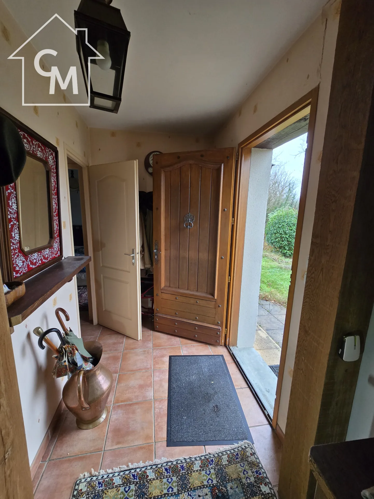 Maison à vendre à Nancay avec jardin clos de 1750 m², 3 chambres, garage et espace de vie spacieux 