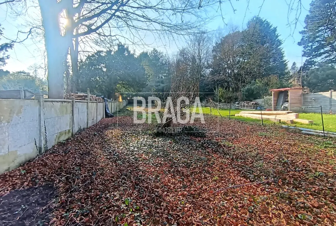 Terrain constructible de 1147 m² à Saint-Étienne-au-Mont, exposé sud-ouest 