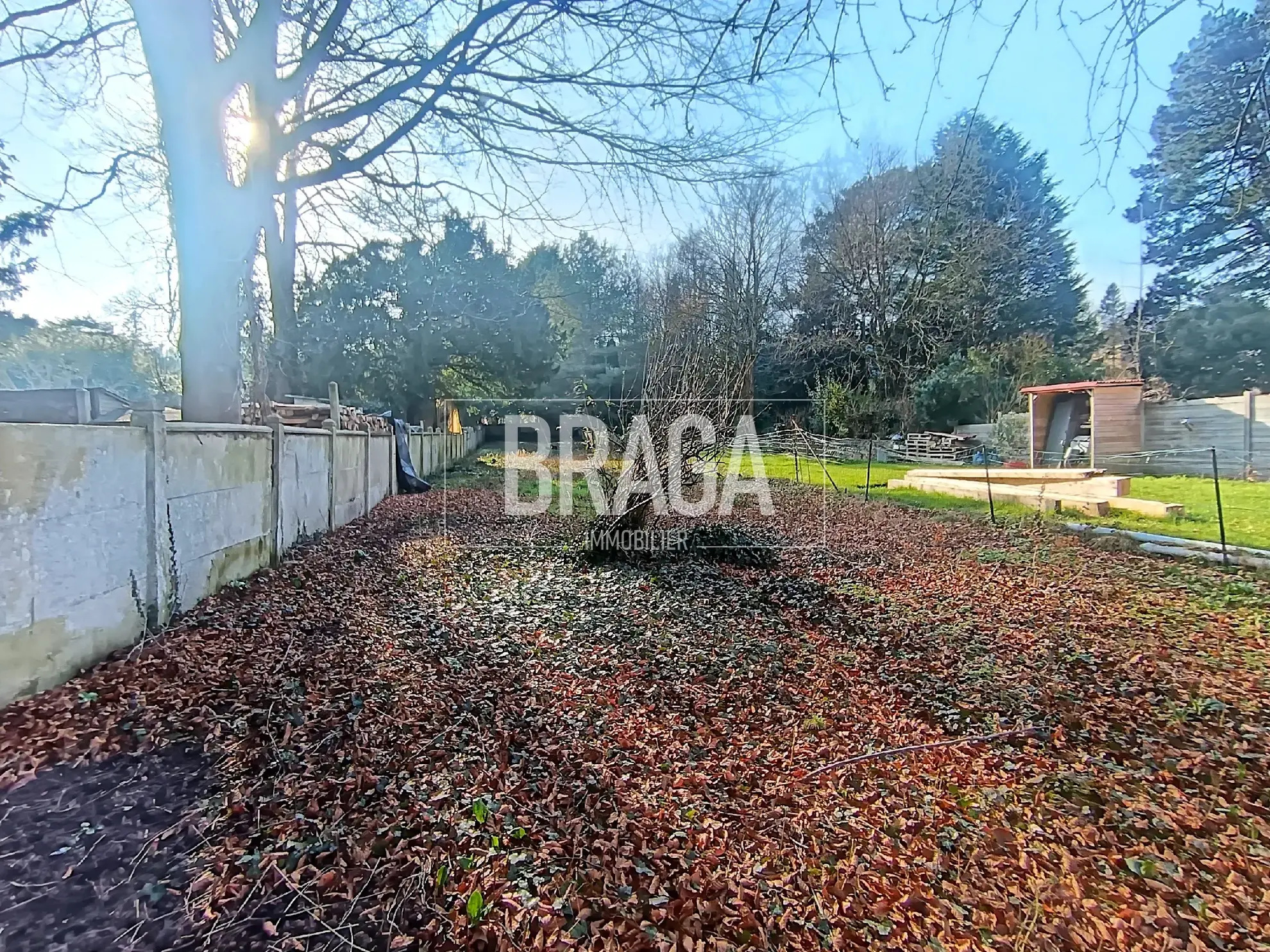 Terrain constructible de 1147 m² à Saint-Étienne-au-Mont, exposé sud-ouest 