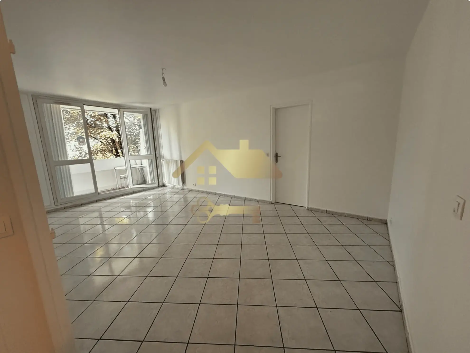 Appartement F3 à Villepinte de 71,81 m² avec loggia et deux chambres 