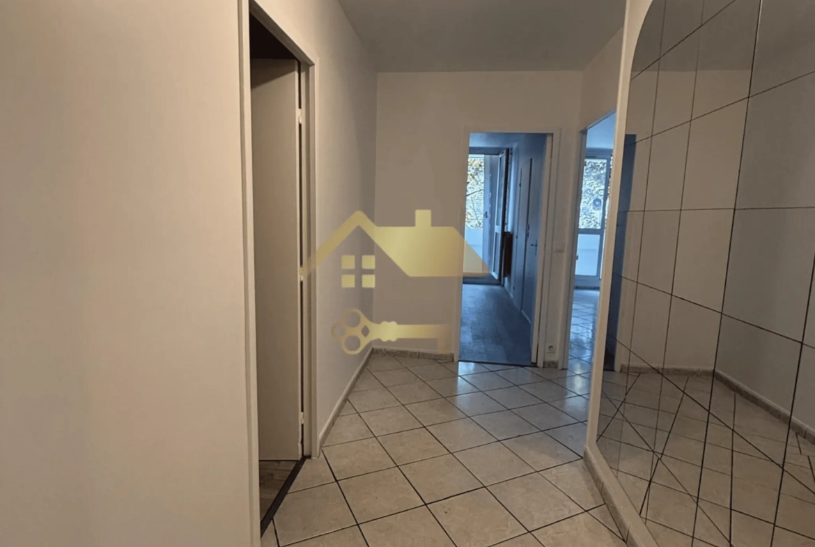 Appartement F3 à Villepinte de 71,81 m² avec loggia et deux chambres 