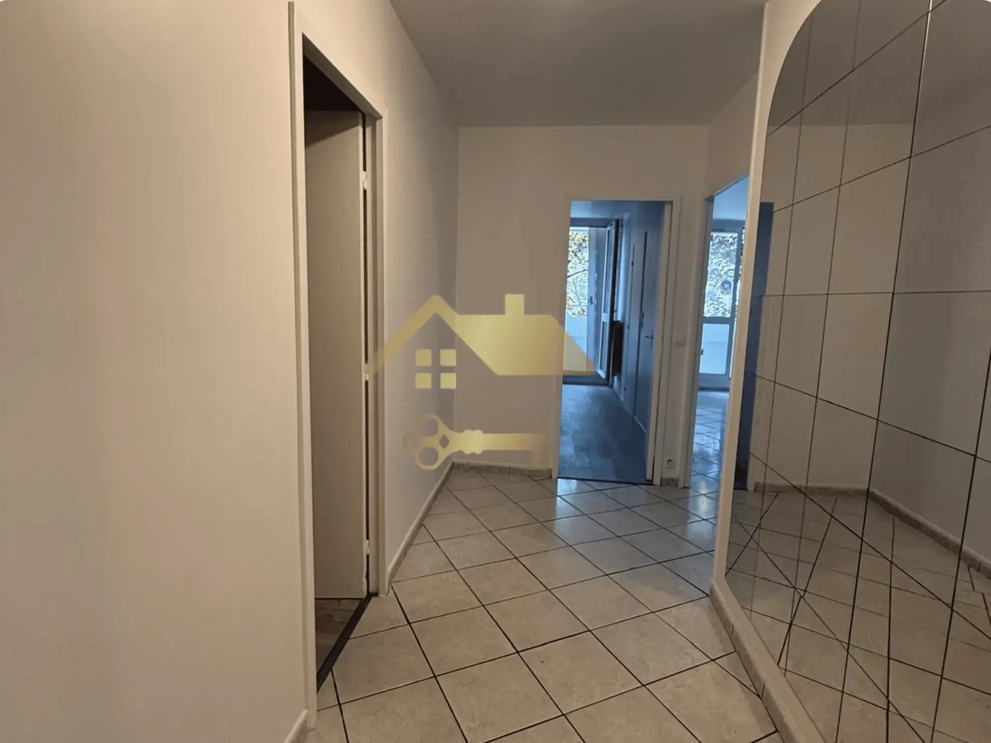 Appartement F3 à Villepinte de 71,81 m² avec loggia et deux chambres 