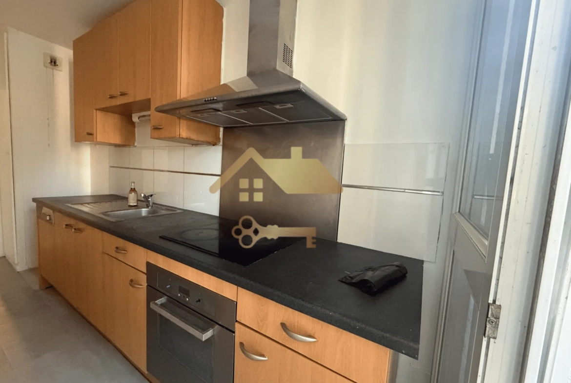 Appartement F3 à Villepinte de 71,81 m² avec loggia et deux chambres 
