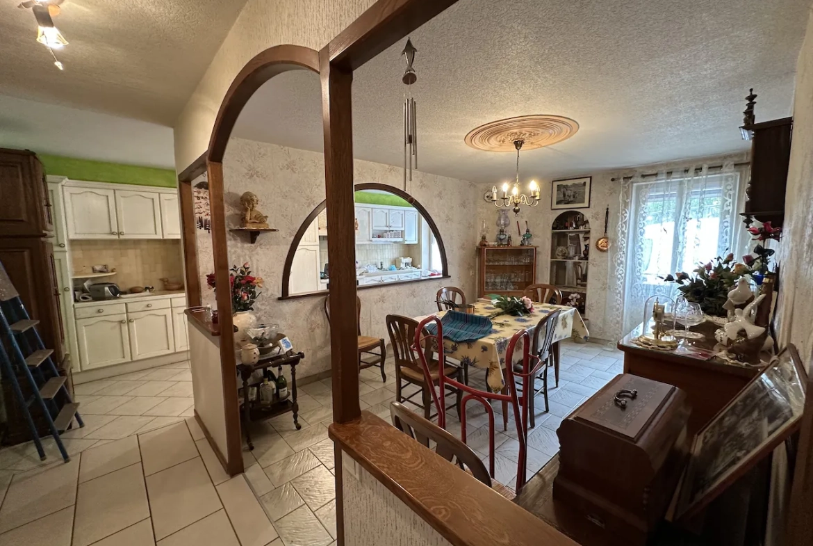 À vendre maison de village de 120 m² à Marcigny, proche centre-ville avec dépendances 