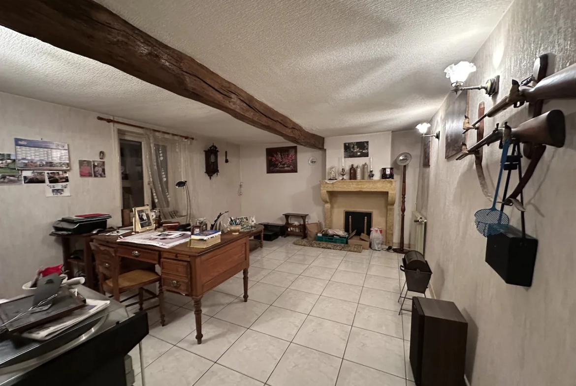À vendre maison de village de 120 m² à Marcigny, proche centre-ville avec dépendances 