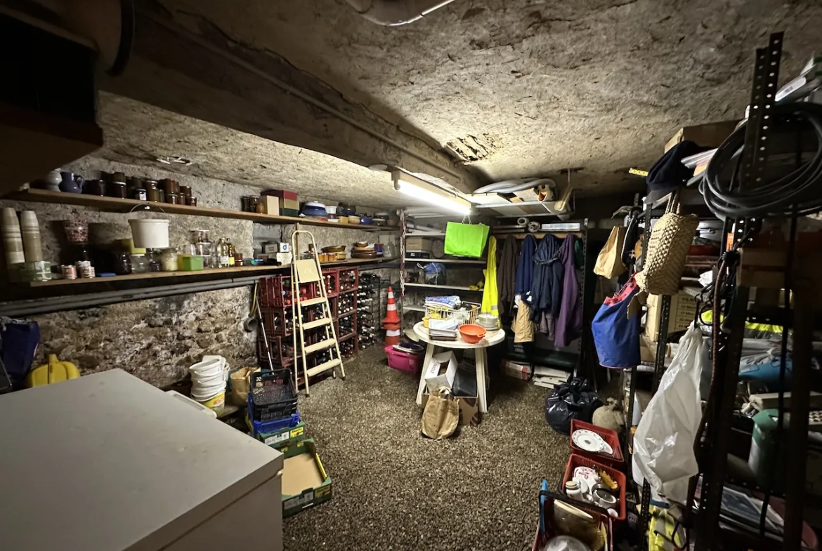 À vendre maison de village de 120 m² à Marcigny, proche centre-ville avec dépendances 