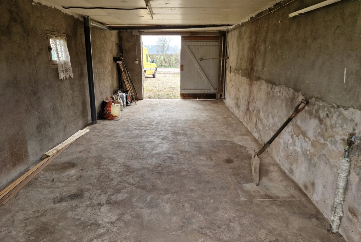 A vendre maison de 115 m² à Tavernay avec garage et terrain clos 