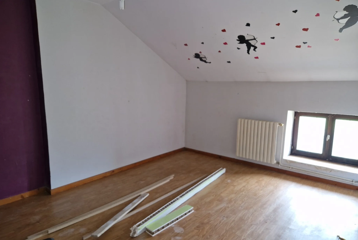 A vendre maison de 115 m² à Tavernay avec garage et terrain clos 