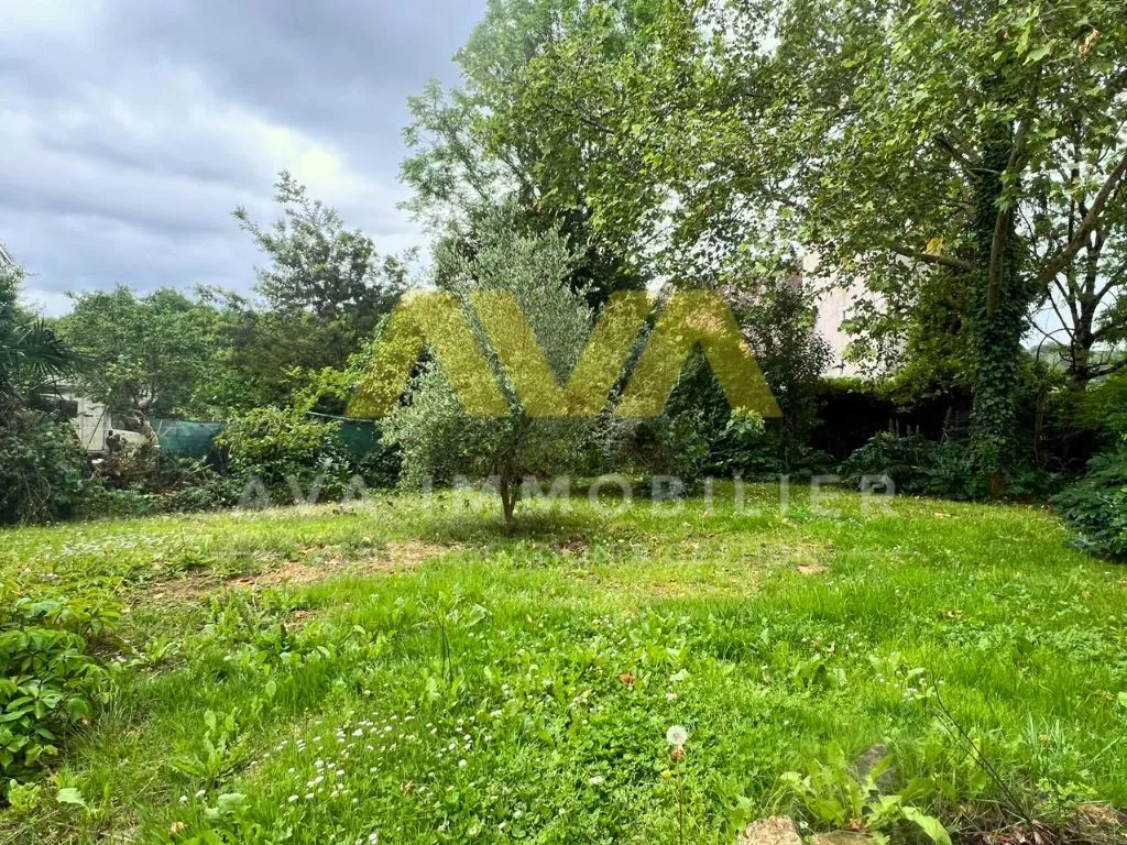 Belle maison de village avec jardin et terrasse à 10 min du bassin de Lacq 
