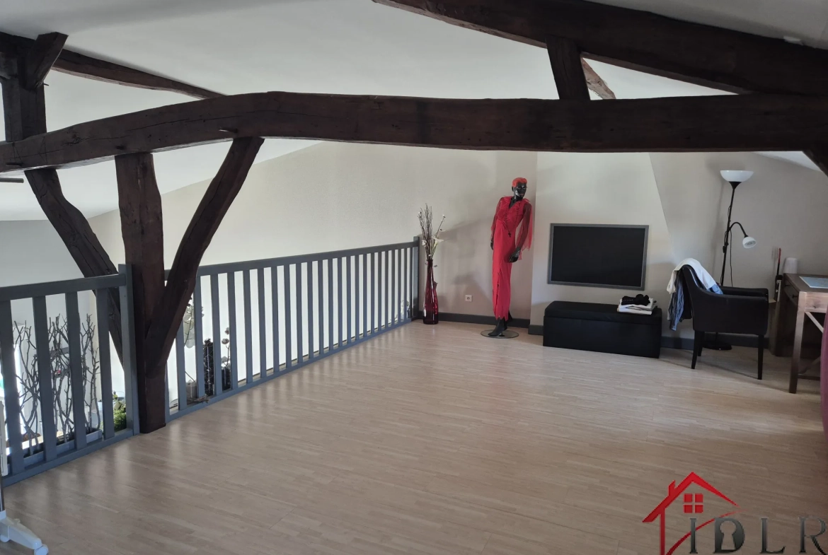 Maison rénovée de 4 chambres avec jardin et garage à Saint-Dizier 