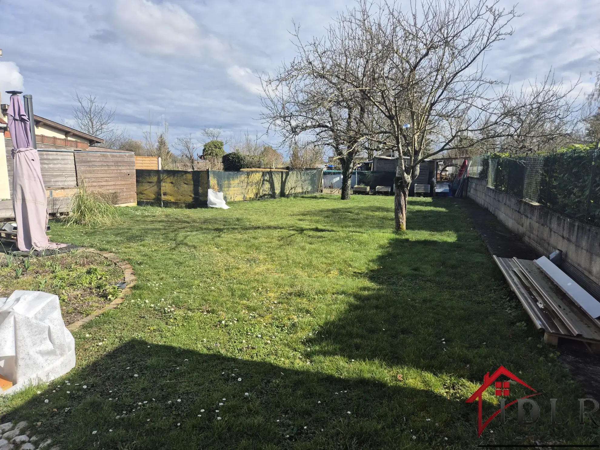 Maison rénovée de 4 chambres avec jardin et garage à Saint-Dizier 