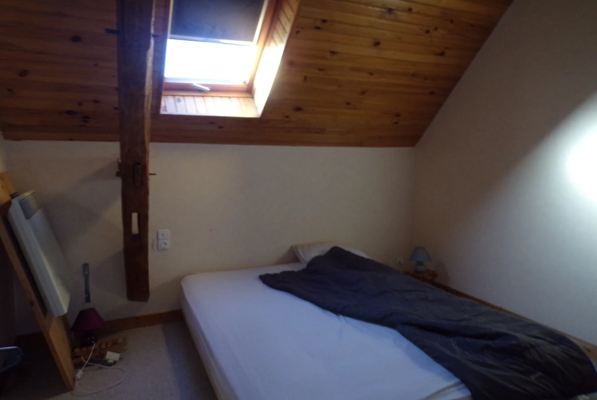 Immeuble à vendre à Auvers-le-Hamon - Idéal Investissement 