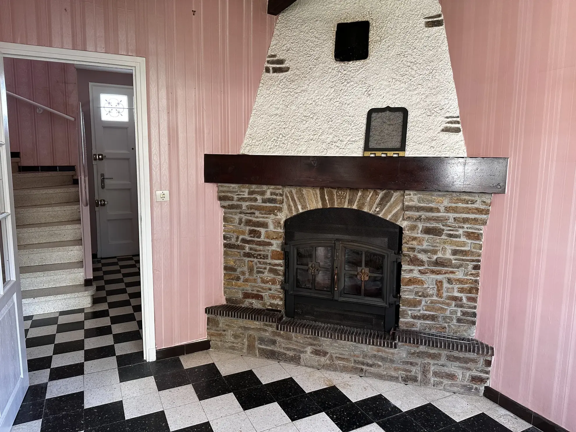Maison à Villegailhenc de 102 m² avec 3 chambres, vérandas et garage 
