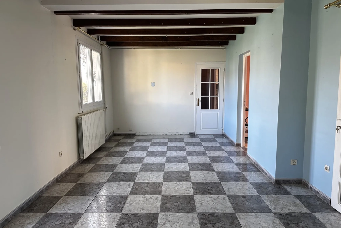 Maison à Villegailhenc de 102 m² avec 3 chambres, vérandas et garage 