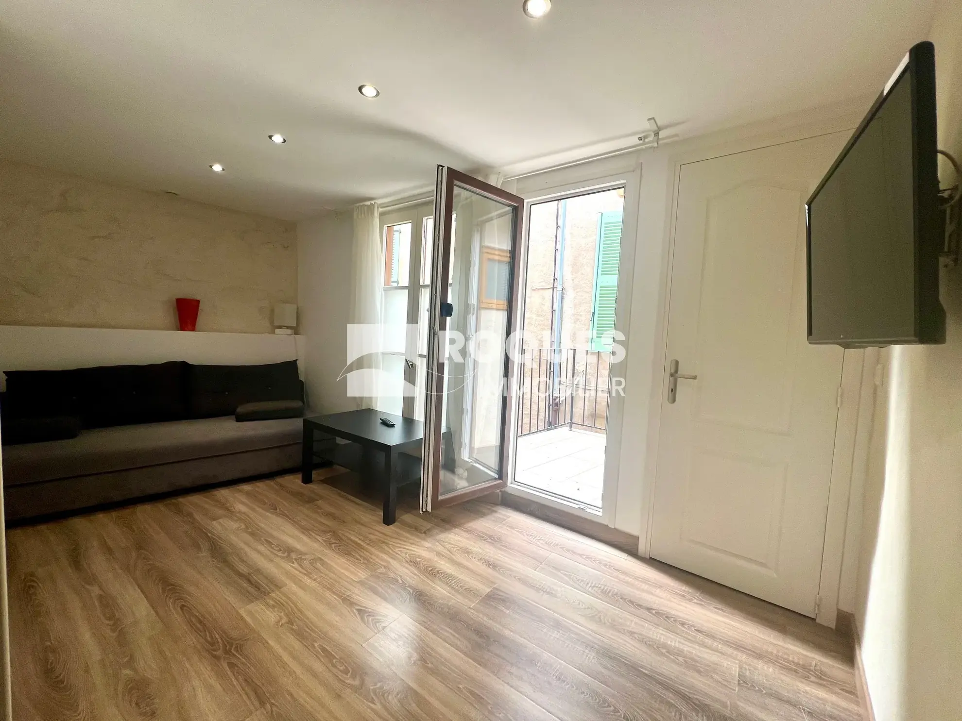 Maison de ville T2 à vendre à Millau avec terrasse et cave 