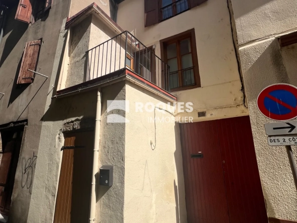 Maison de ville T2 à vendre à Millau avec terrasse et cave