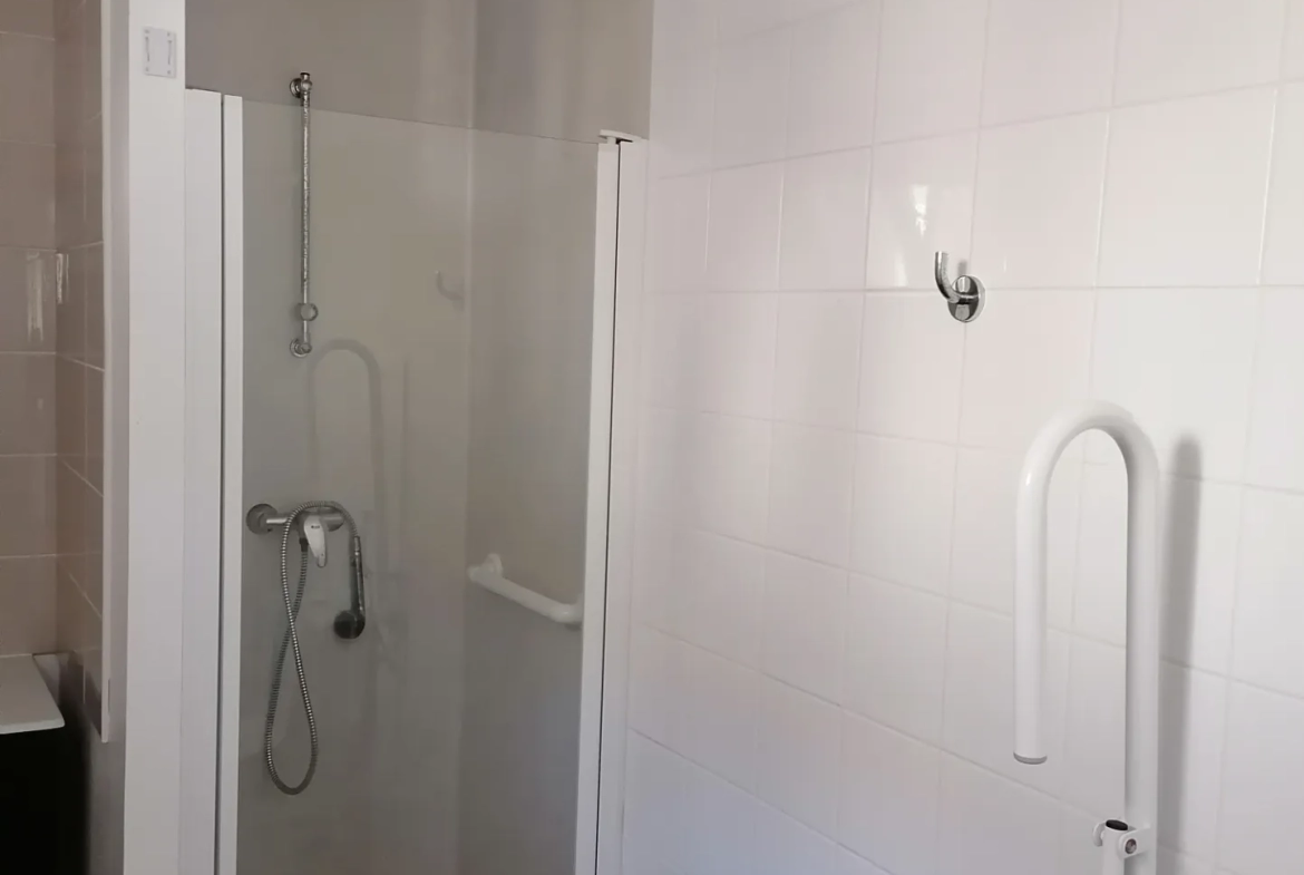 Studio neuf au Guilvinec avec piscine et salle de sport, idéal pour primo-accédant ou investissement 