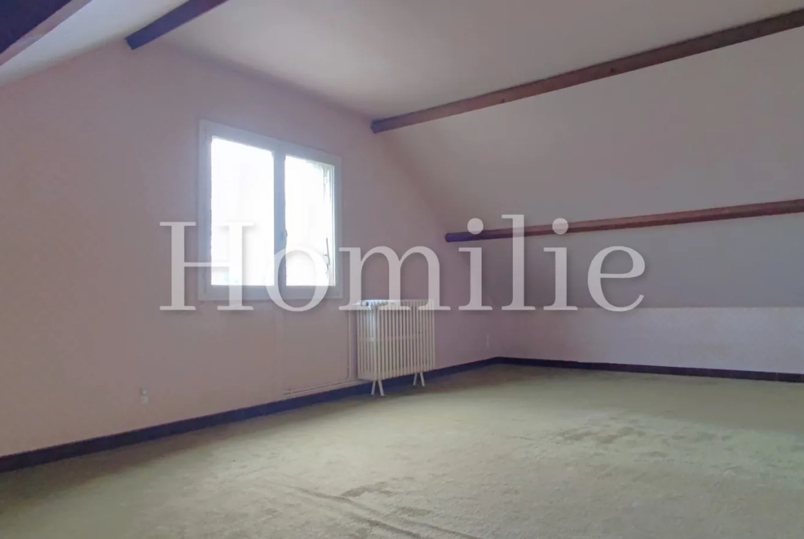 Belle maison de 114 m² avec sous-sol et terrain constructible à Monteaux 