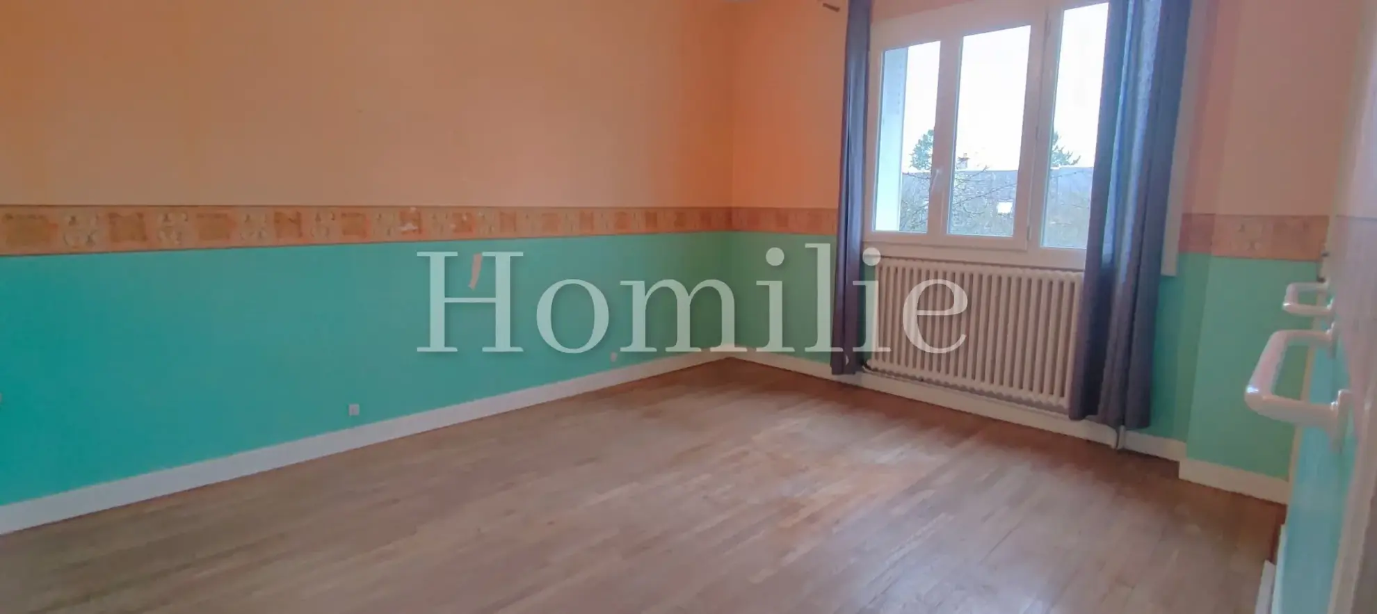 Belle maison de 114 m² avec sous-sol et terrain constructible à Monteaux 