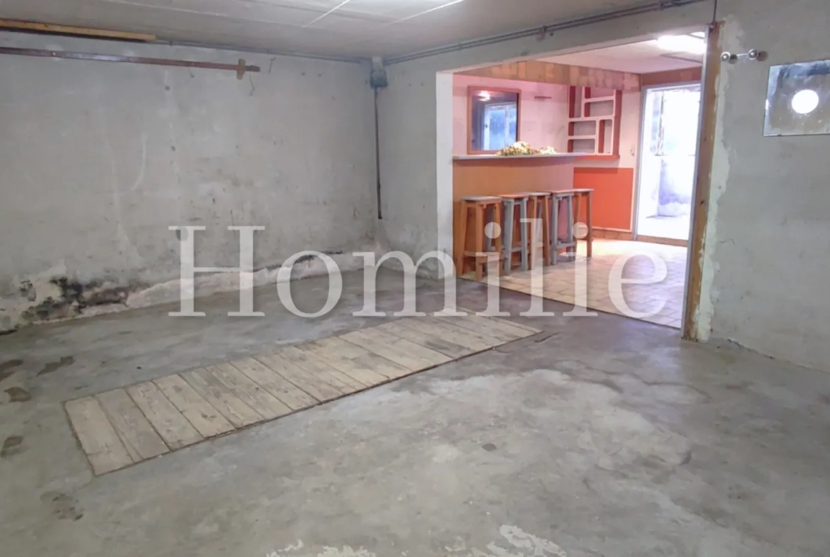 Belle maison de 114 m² avec sous-sol et terrain constructible à Monteaux 