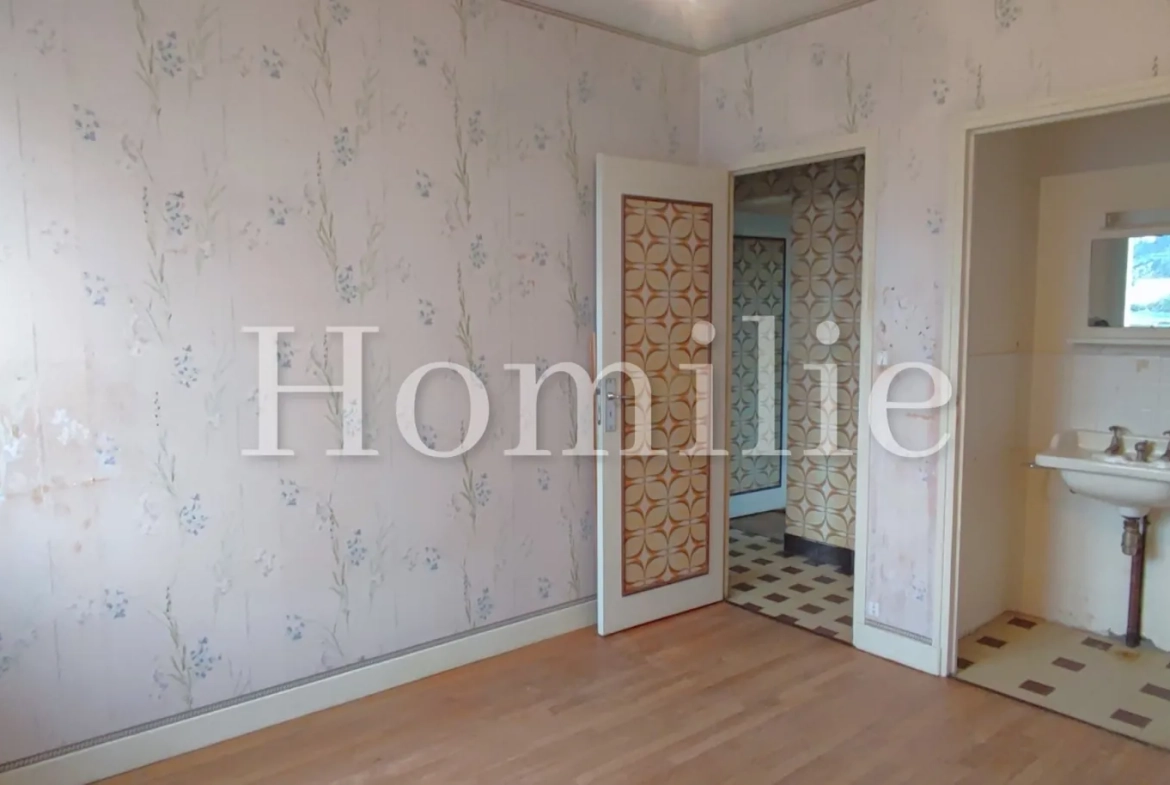 Belle maison de 114 m² avec sous-sol et terrain constructible à Monteaux 