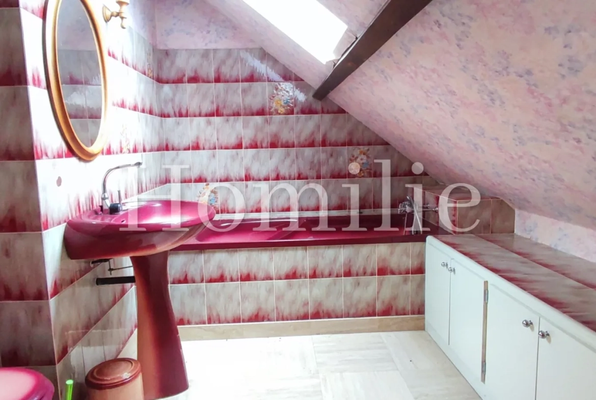 Belle maison de 114 m² avec sous-sol et terrain constructible à Monteaux 